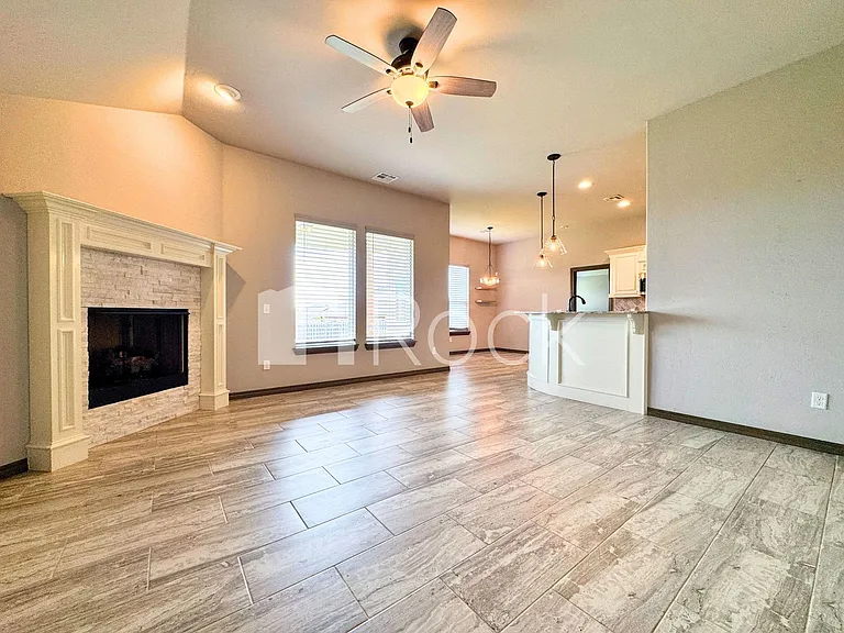 3908 Brougham Way — Photo 3