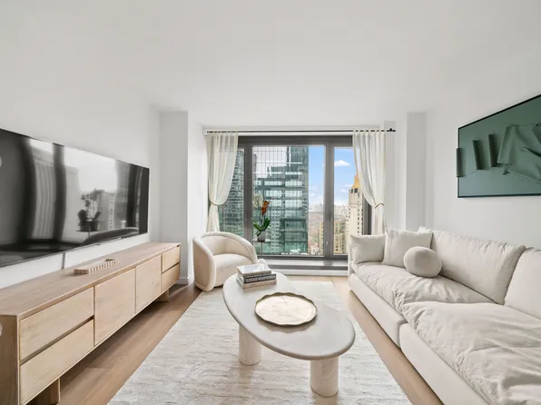 111 West 56th Street image 16 of 17