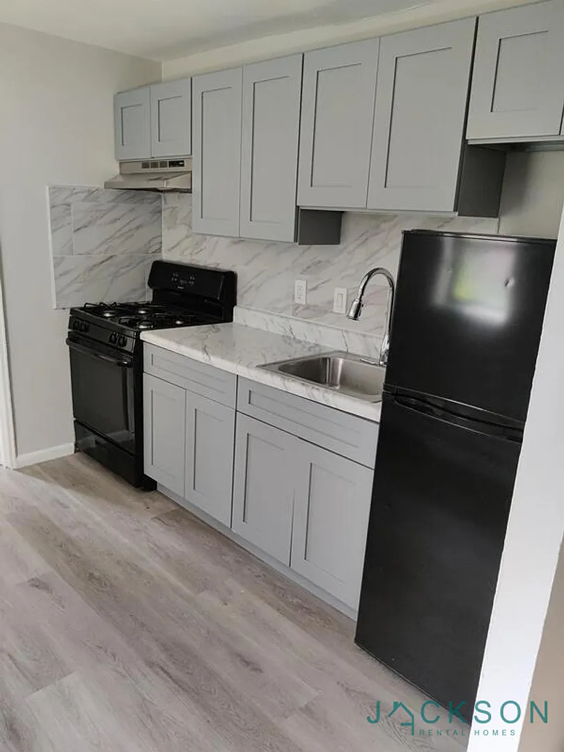 901 Cliveden St. — Photo 2