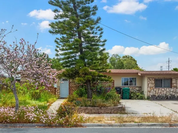 4626 Derrick Dr, San Diego, CA 92117