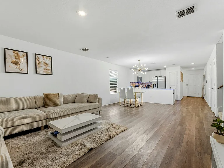 2915 Acacia Dr — Photo 12