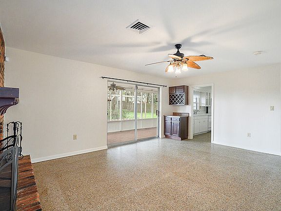 5th image of 1413 Park Dr
