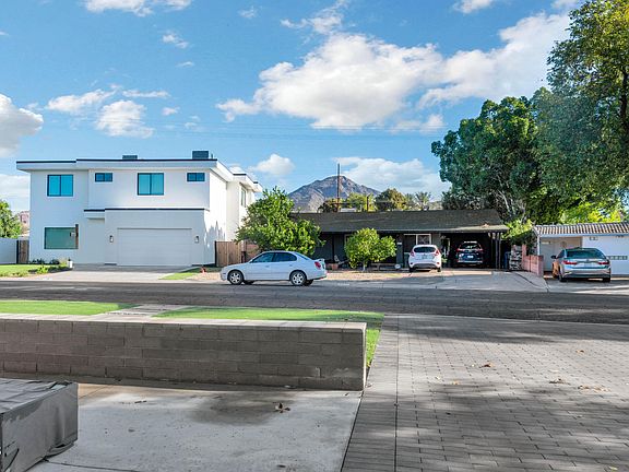3rd image of 4549 E CAMPBELL Avenue #101