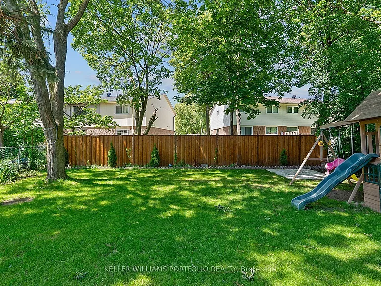 24 Ulysses Pl — Photo 44