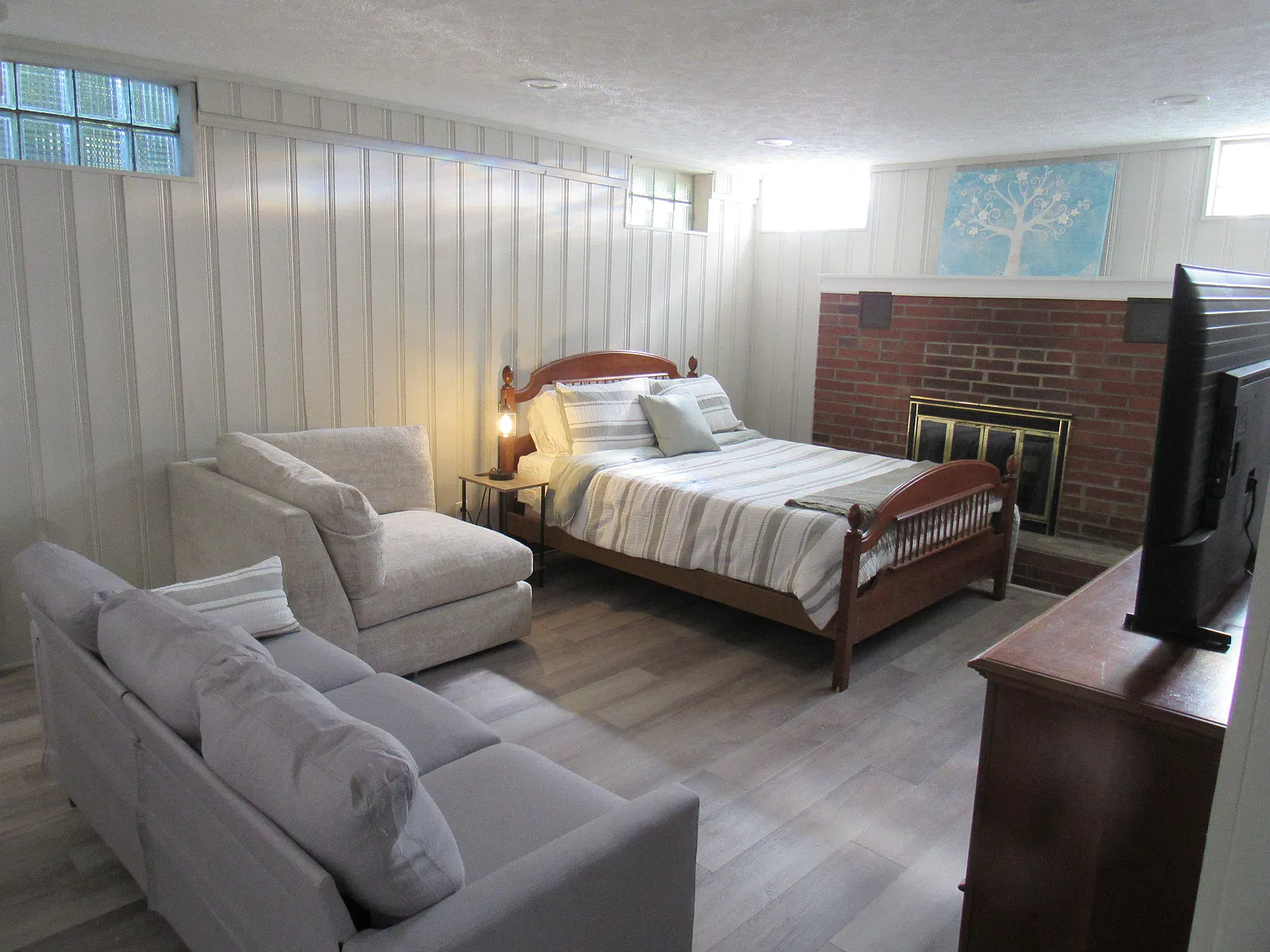 Studio, 720 sqft, $745 — Photo 3