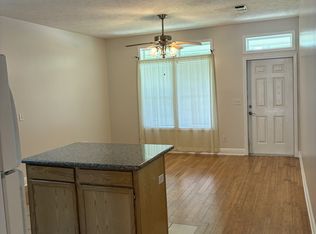 101 Old Spanish Trl, Bay Saint Louis, MS 39520