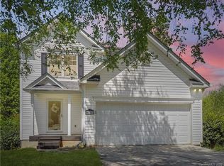 6137 Hidden Meadow Ln, Charlotte, NC 28269