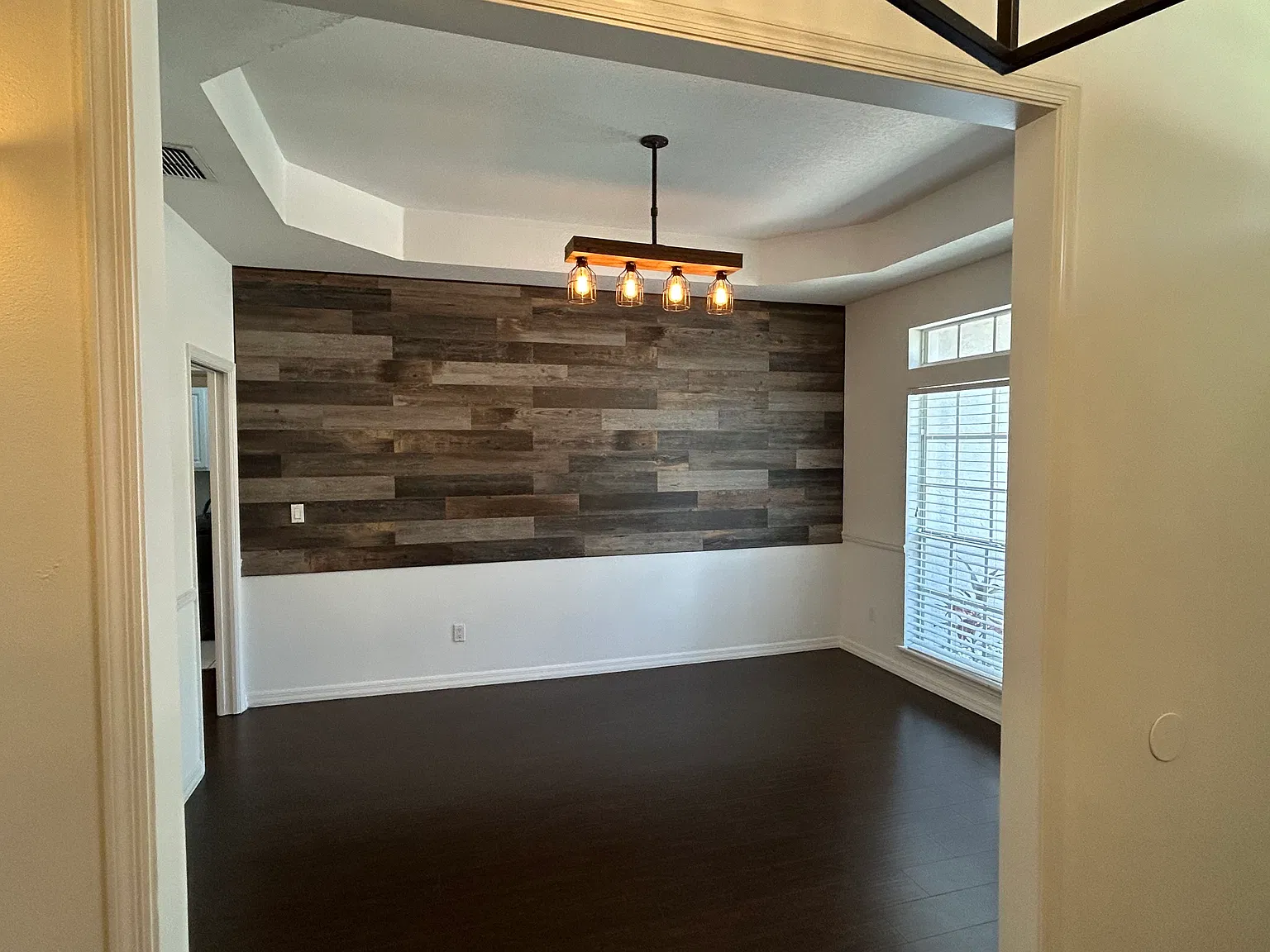 4 bed, 2375 sqft, $2,650 — Photo 3
