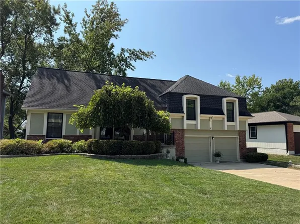 13021 W 102nd Ter, Lenexa, KS 66215