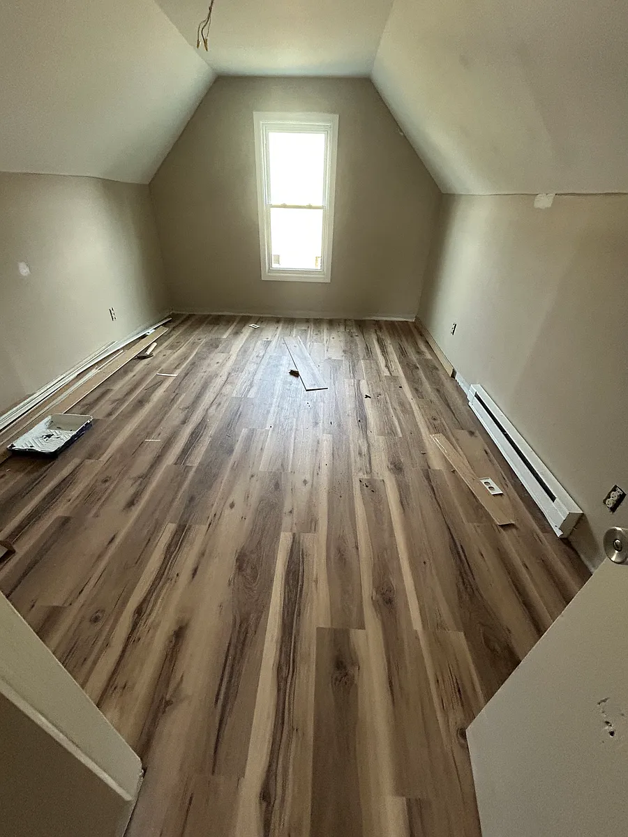 Building Photo - 729 Moltke Ave #B