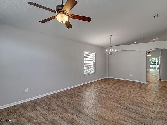 3rd image of 160 Flower Of Scotland Ave