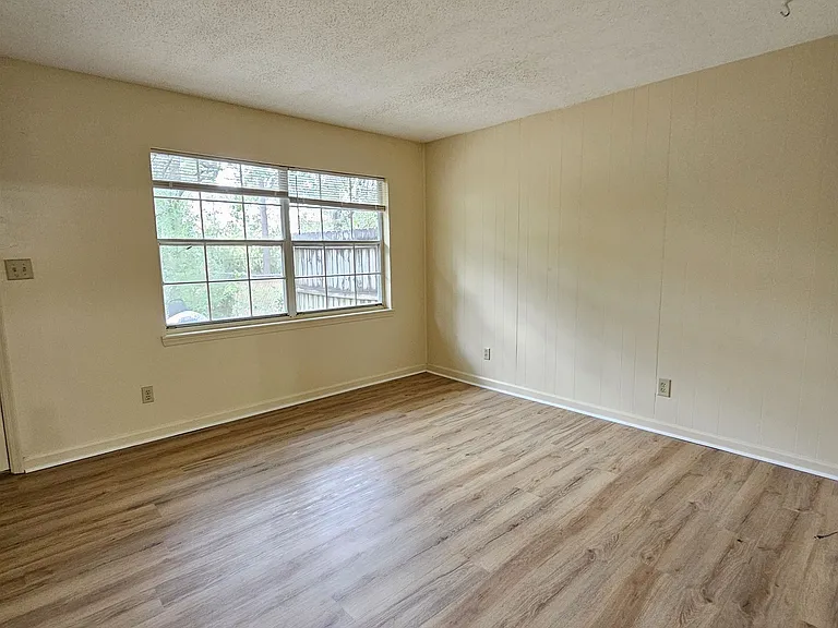 1322 Kings Dr #A — Photo 13