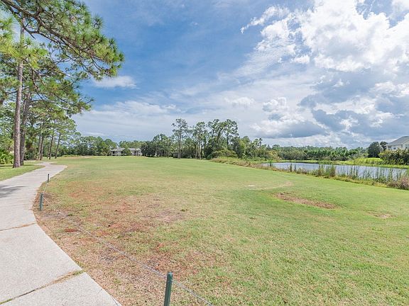 3rd image of 1004 Royal Troon Ln