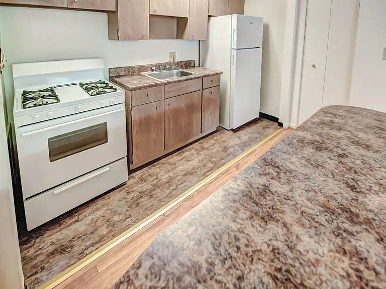 HIckory Heights Apartments — Photo 19