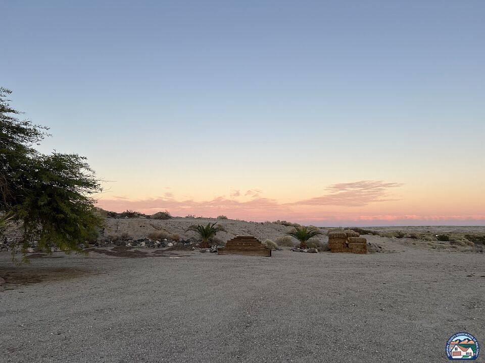 2nd image of 1089 Molitar Rd