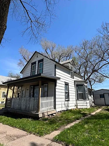 422 N Nye Ave Photo 1
