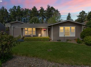 455 Hemlock St, Florence, OR 97439