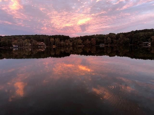 1st image of 560 Long Branch Dr
