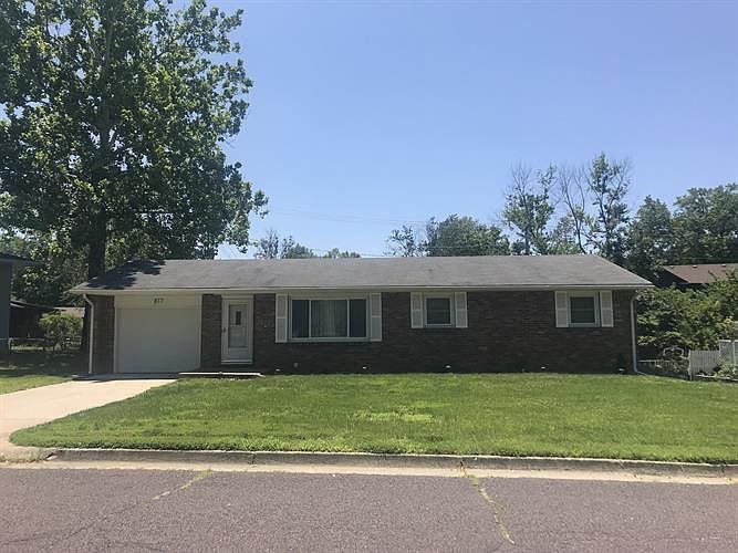 1st image of 817 Oak Lawn Dr
