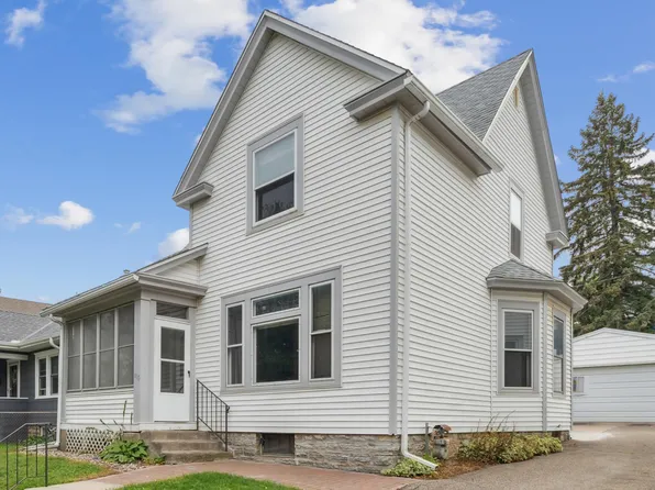 418 Baker St W, Saint Paul, MN 55107