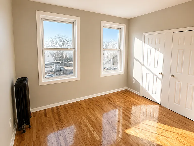76 N 9th St #14 — Photo 4