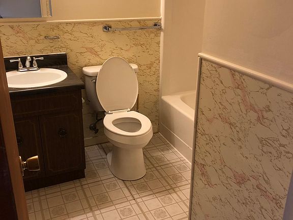 4th image of 5322 E Seneca St #13R