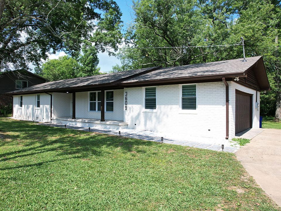 1st image of 3609 Bowman Circle Dr NE