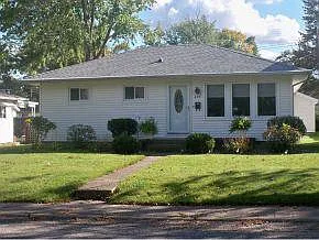 204 Baker St photo 1