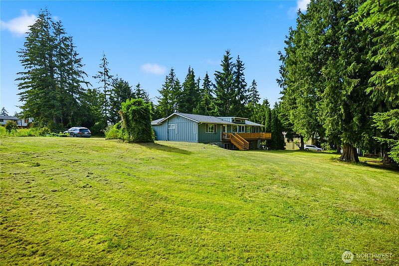 5th image of 415 118th Avenue E