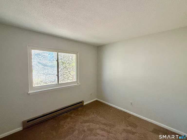 84 Wilmot St — Photo 11