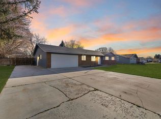 2117 E Massachusetts Ave, Nampa, ID 83686