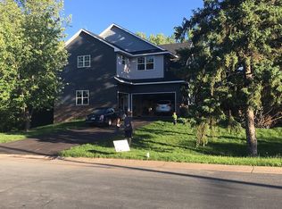 1570 McClung Dr, Arden Hills, MN 55112