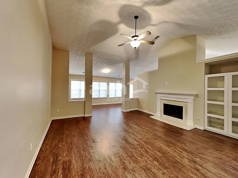 2166 Blueberry Ln — Photo 8