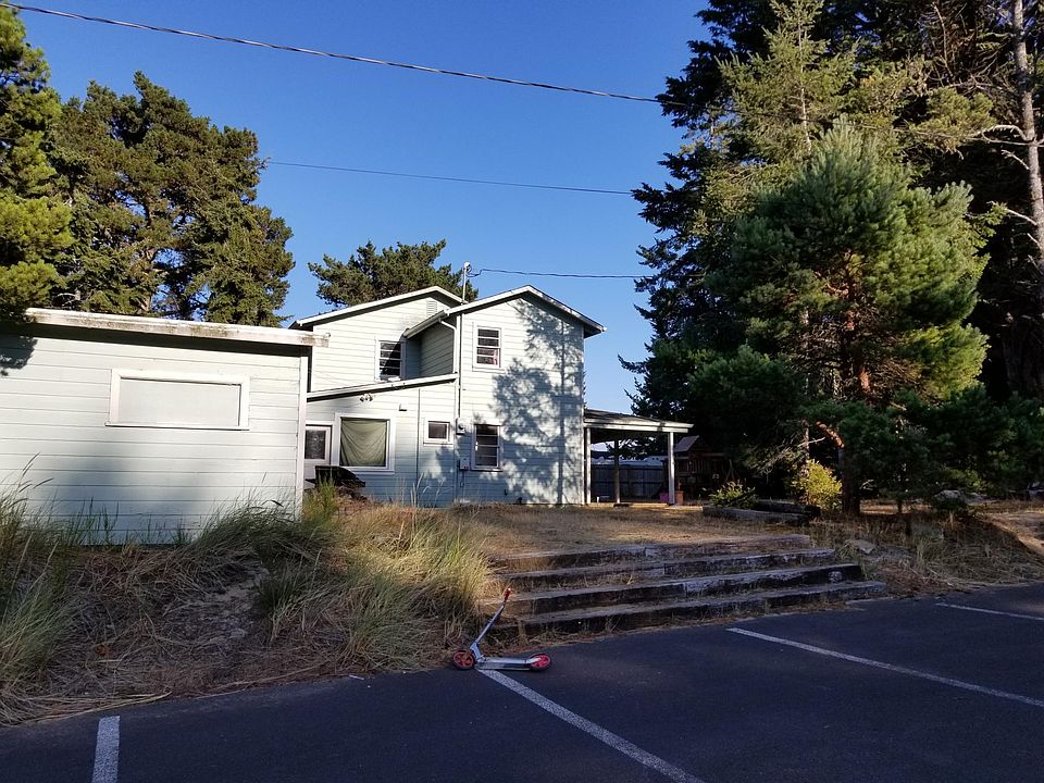 2nd image of 82862 Fir St