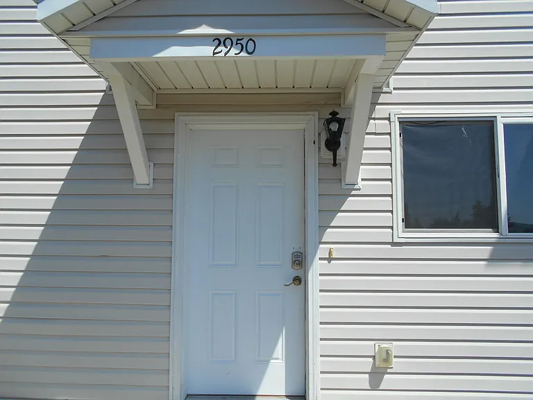 2950 E Palouse River Dr — Photo 3