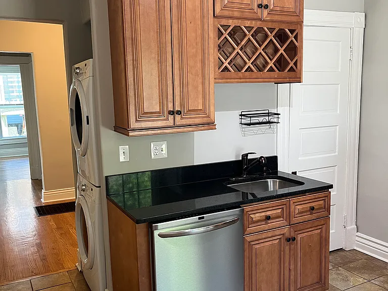 1209 Benton Ave #1 — Photo 19
