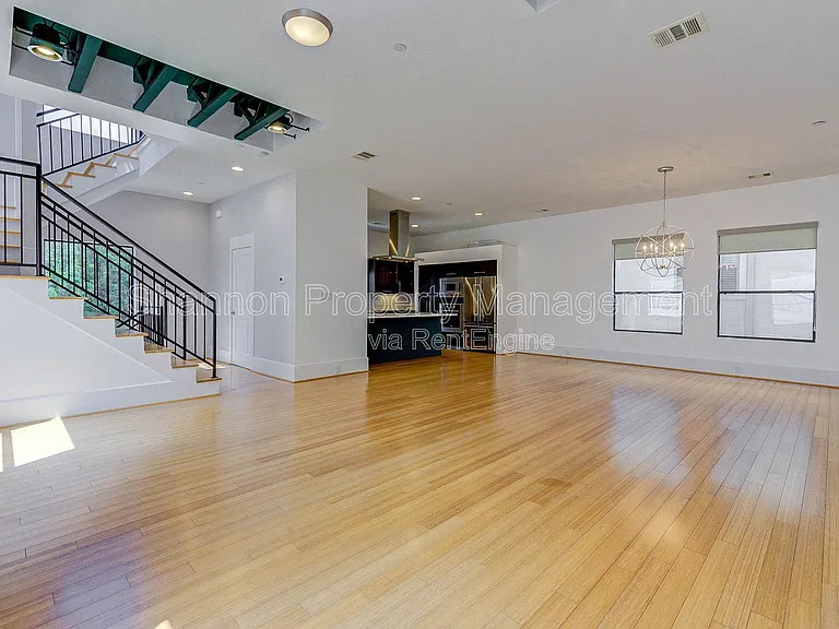 113 Tuam St — Photo 5