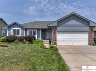 19012 Chandler St, Omaha, NE 68136