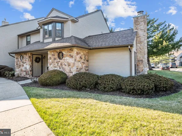 381 Redbud Ct #381, Warrington, PA 18976