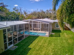 221 SE Hibiscus Ave, Stuart, FL 34996