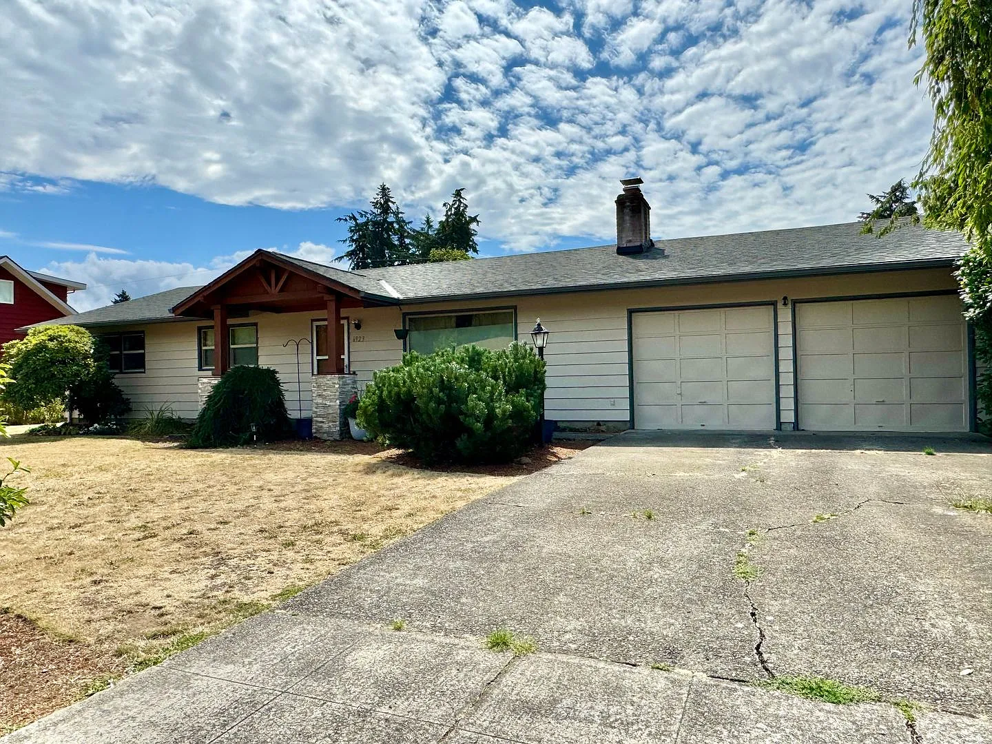Heights location and spacious ranch home — Photo 2