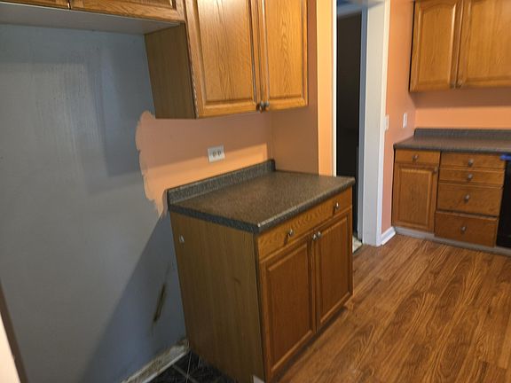 5th image of 2541 Lincoln St