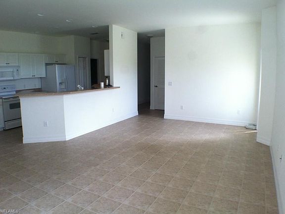 5th image of 19985 Petrucka Cir N #A