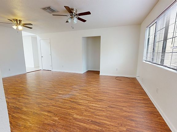 4th image of 200 Chappell St