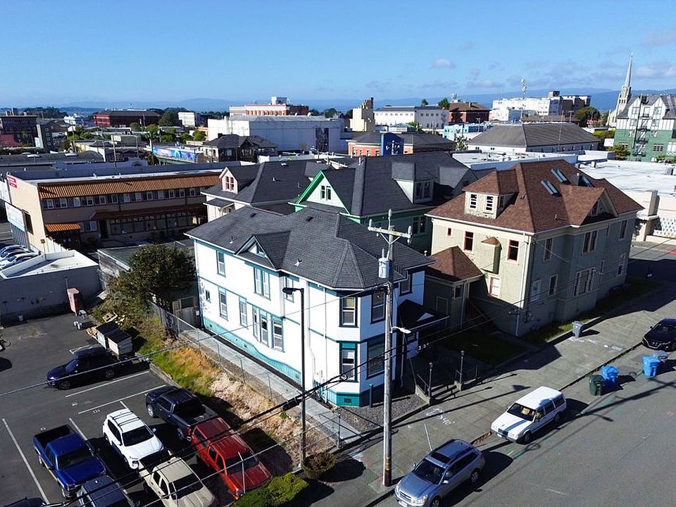 Building Photo 4