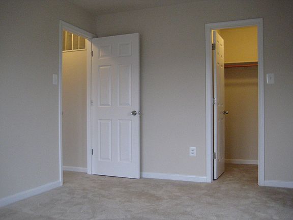 4th image of 5708 Kent Dr