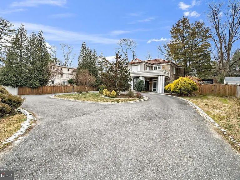 5306 Bradley Blvd — Photo 2