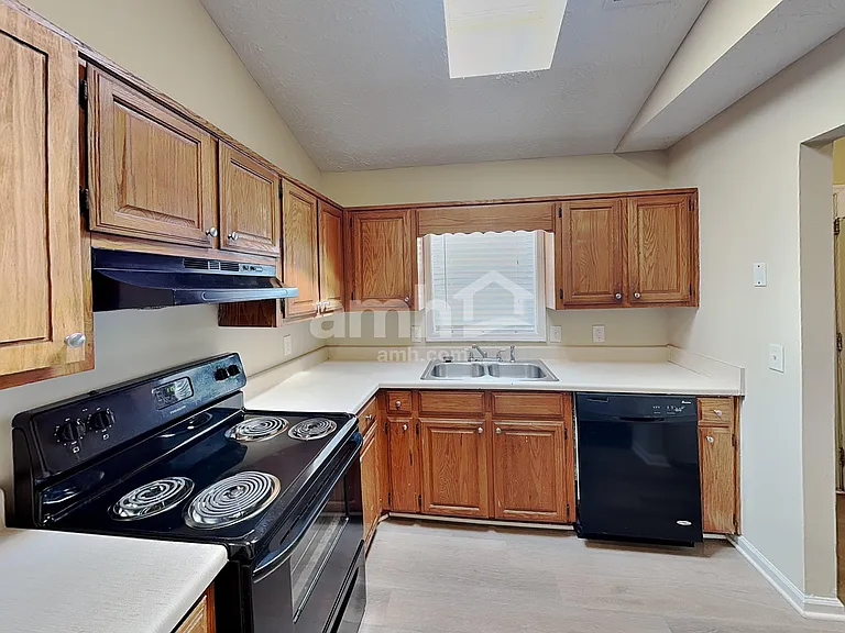 1222 Cabots Ln — Photo 3