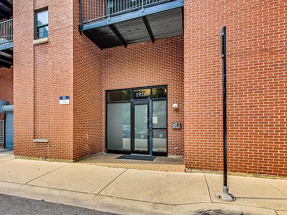 3rd image of 1926 N Lincoln Park West St #2E