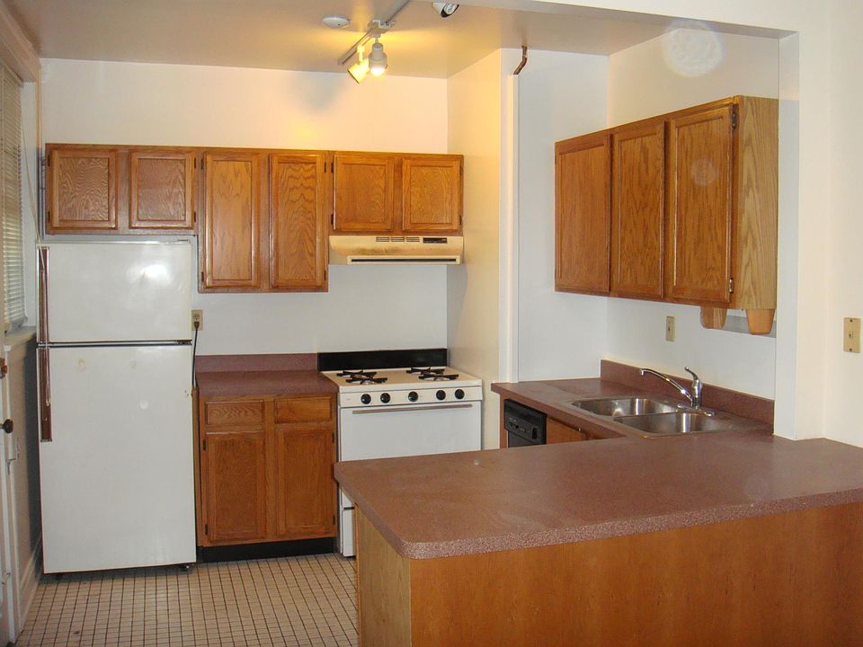 SIMILAR KITCHEN NOT EXACT UNIT